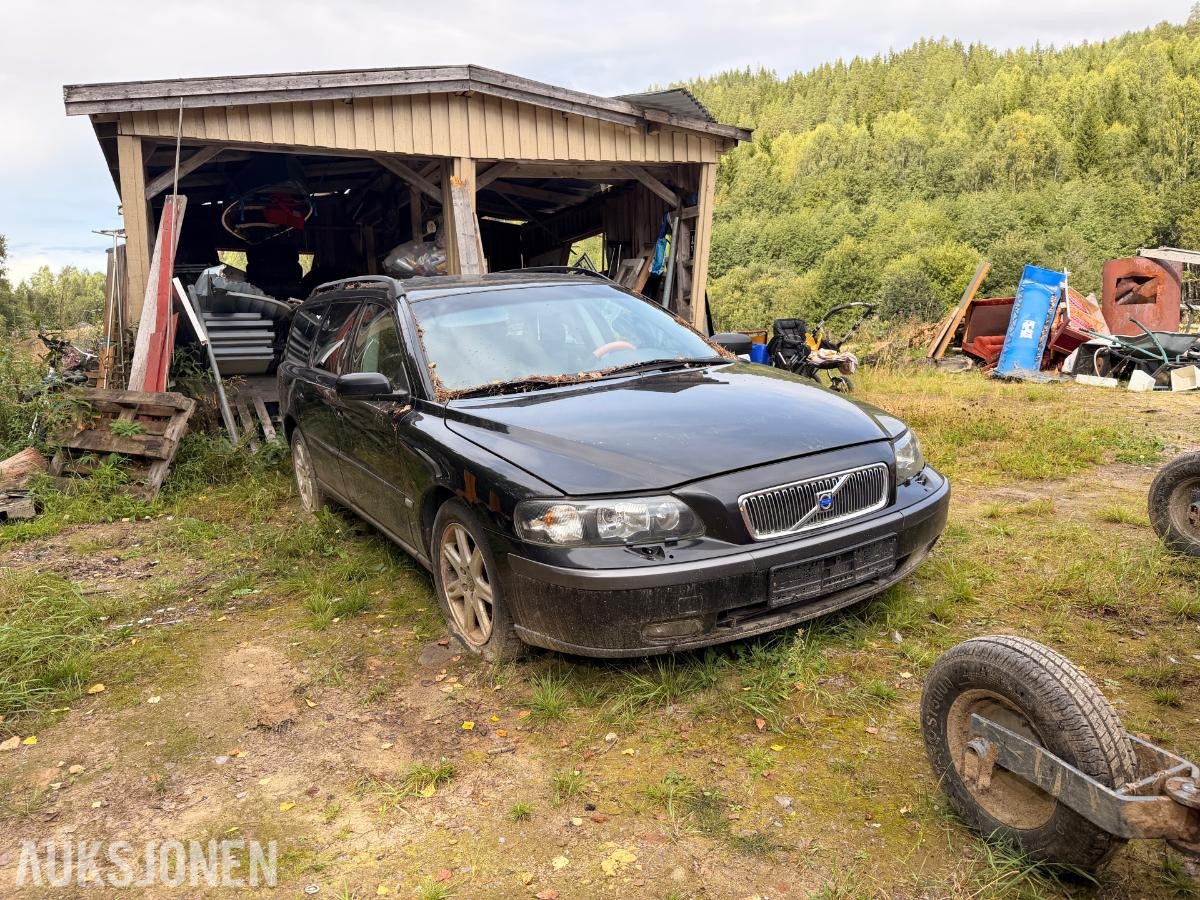 2004 Volvo V70 2.0 179hk automat skinnseter rep objekt