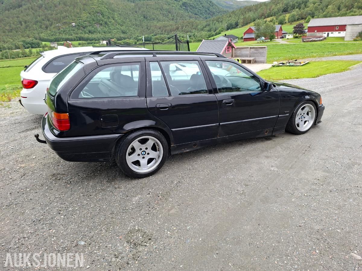 1998 BMW  318I 1.8 116hk skinninteriør eu ok 10.2027