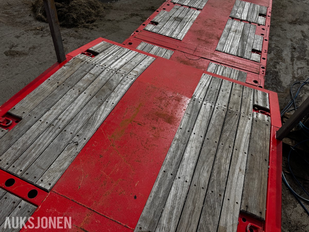 2022 Kaessbohrer Lowbed semi med uttrekk