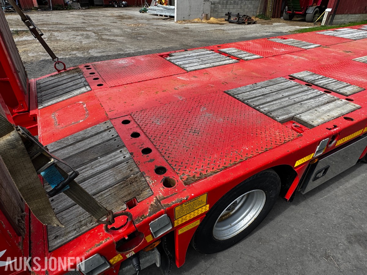 2022 Kaessbohrer Lowbed semi med uttrekk