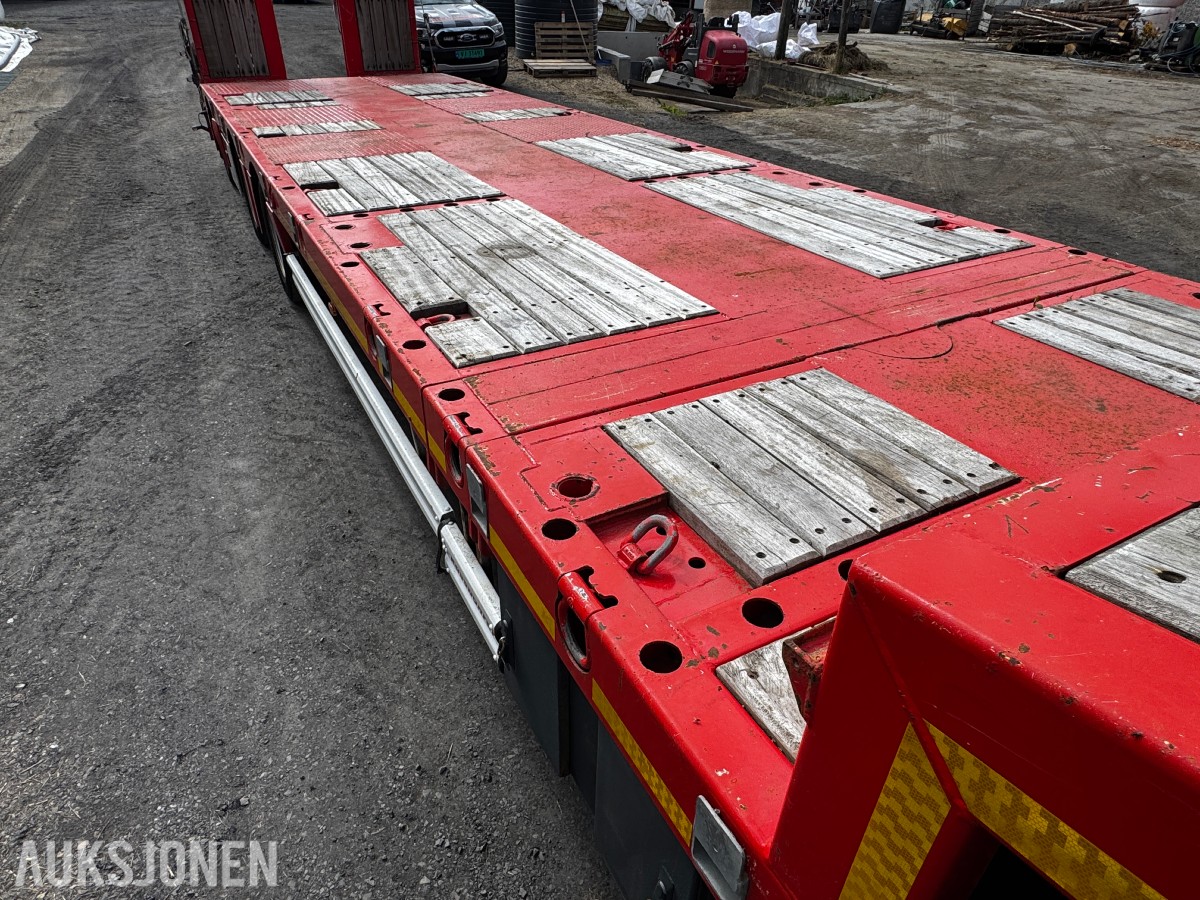2022 Kaessbohrer Lowbed semi med uttrekk