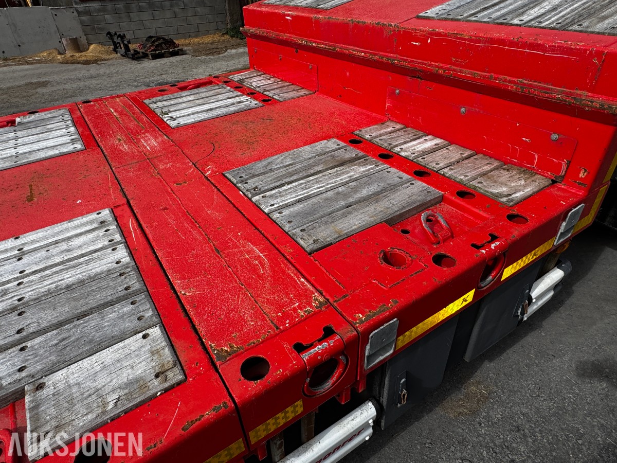 2022 Kaessbohrer Lowbed semi med uttrekk