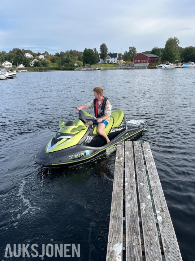 2005 Seadoo rxt 215 supercharged intercooled vannscooter med henger