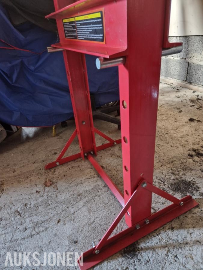 Stor Verkstedpresse, 20 tonn