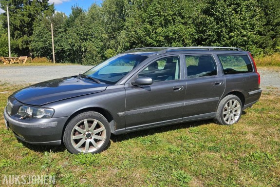 2004 Volvo V70 2.4 Diesel 131hk Automat, Reparasjonsobjekt/ delebil