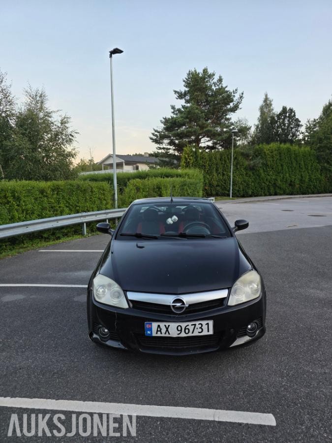 2006 Opel Tigra Cabriolet 1.2 69hk eu ok 05.2028 111000km