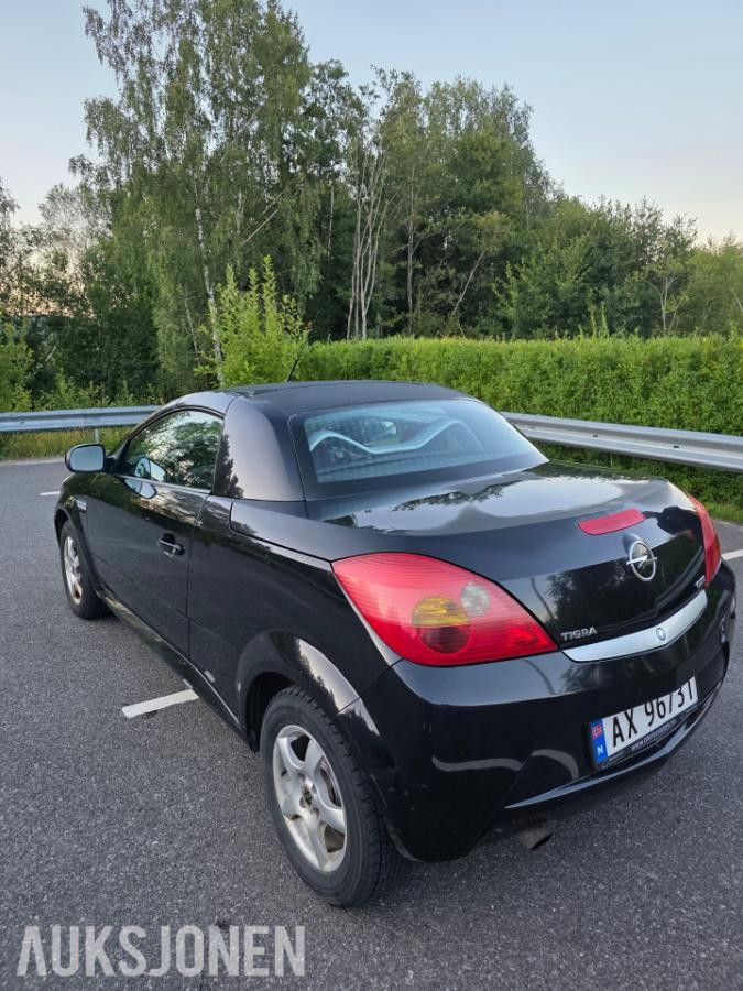 2006 Opel Tigra Cabriolet 1.2 69hk eu ok 05.2028 111000km