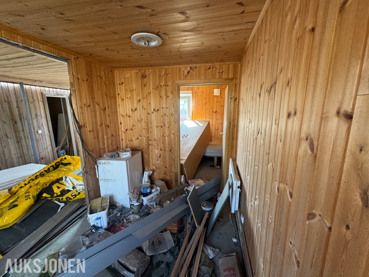 4 stålcontainere