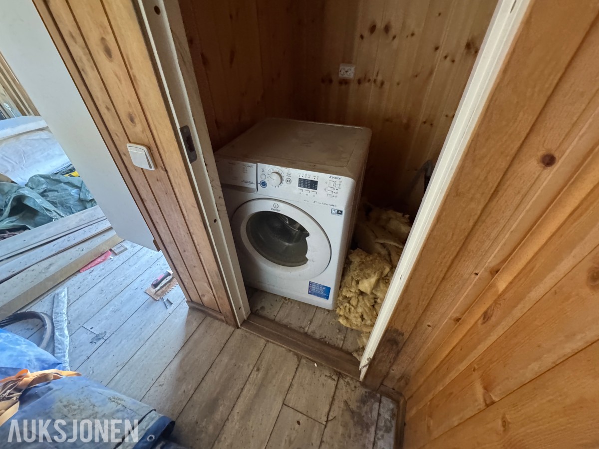 4 stålcontainere
