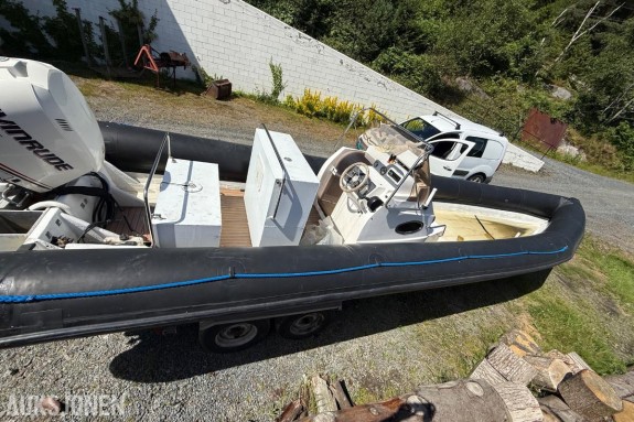 2005 Arctic Rib ca 30 fot - med Evinrude 250 HK og henger