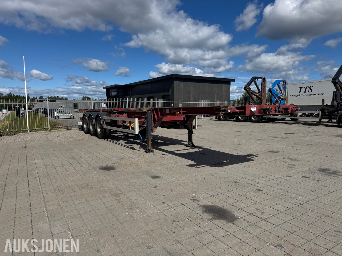 2011 Istrail RK 35/5 3-akslet containersemi for containertransport.