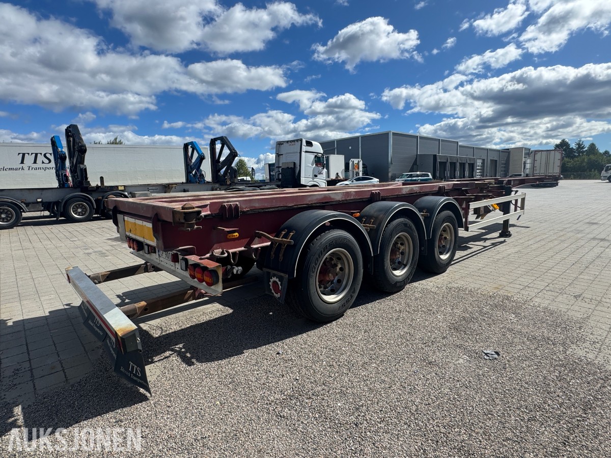2011 Istrail RK 35/5 3-akslet containersemi for containertransport.