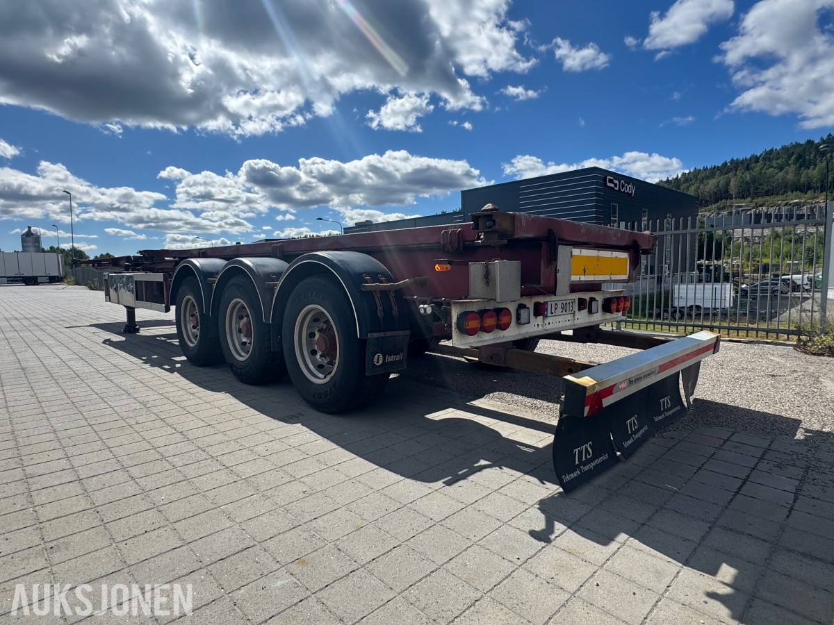 2011 Istrail RK 35/5 3-akslet containersemi for containertransport.