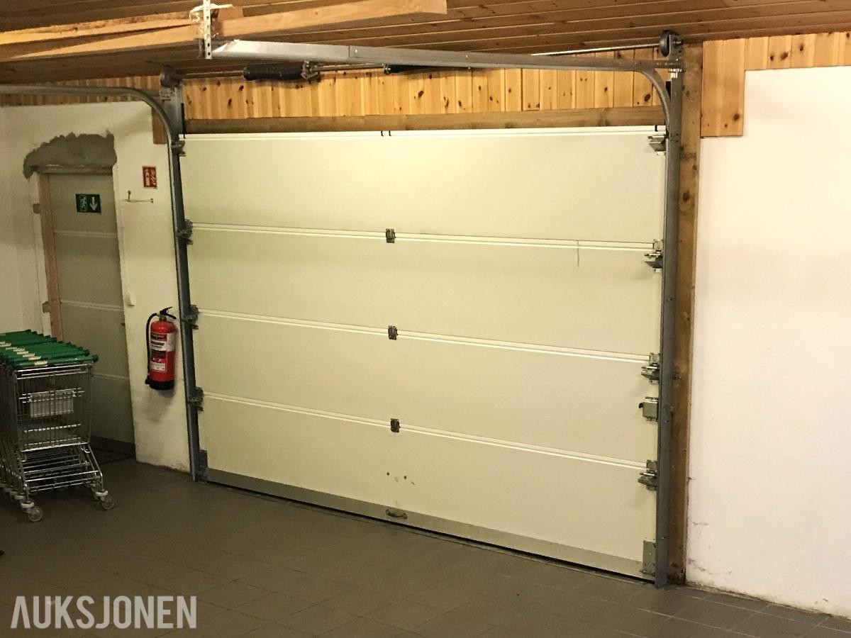Hvit Garasjeport – 354 x 220 cm