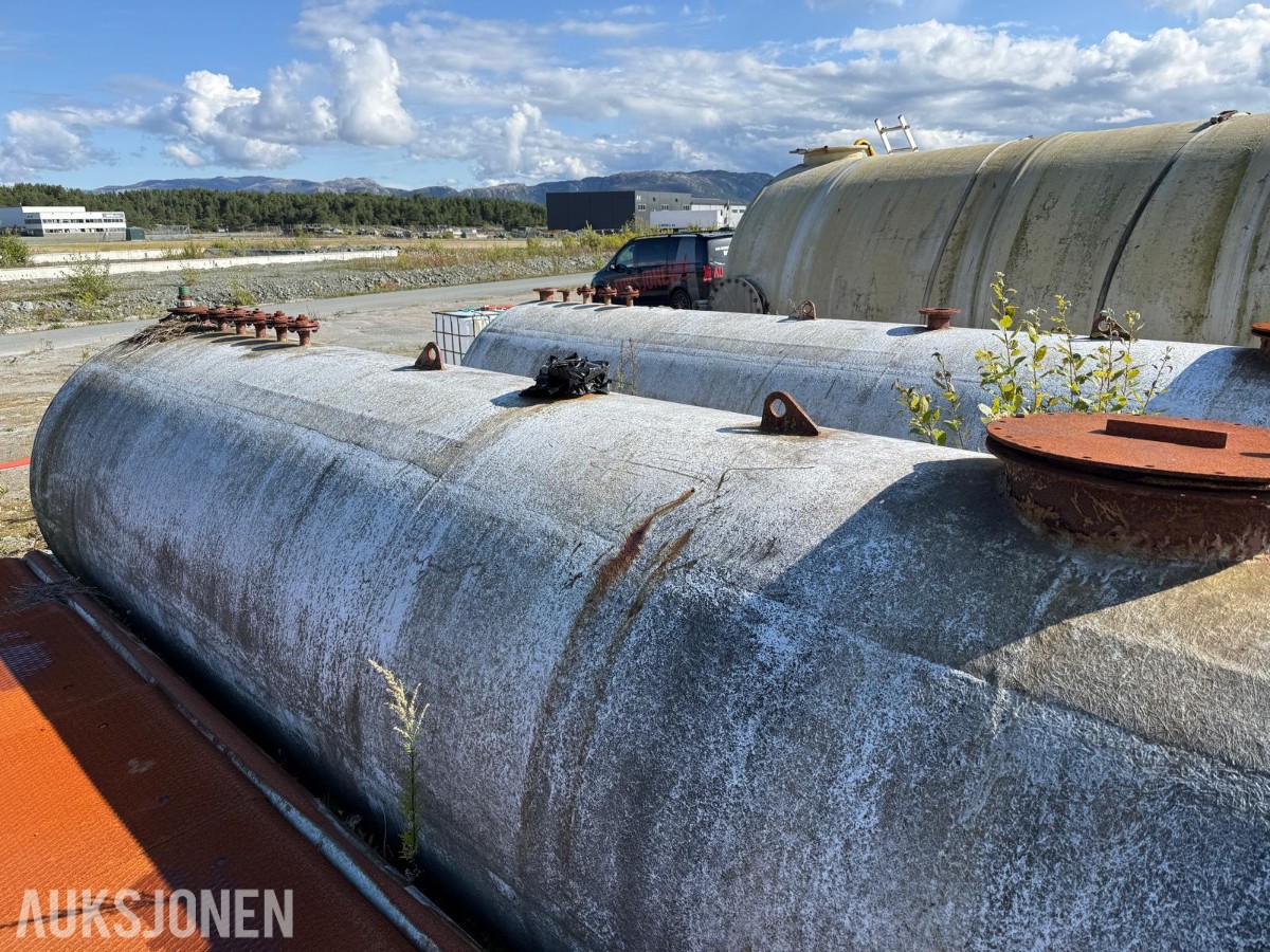 2x Glassfibertrukket ståltank Ca. 7,5 x 1,9 m