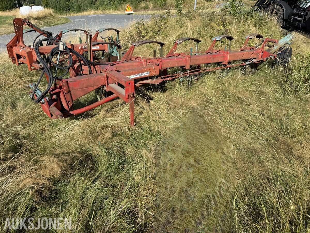 Kverneland B3 5-skjærs plog – forploger