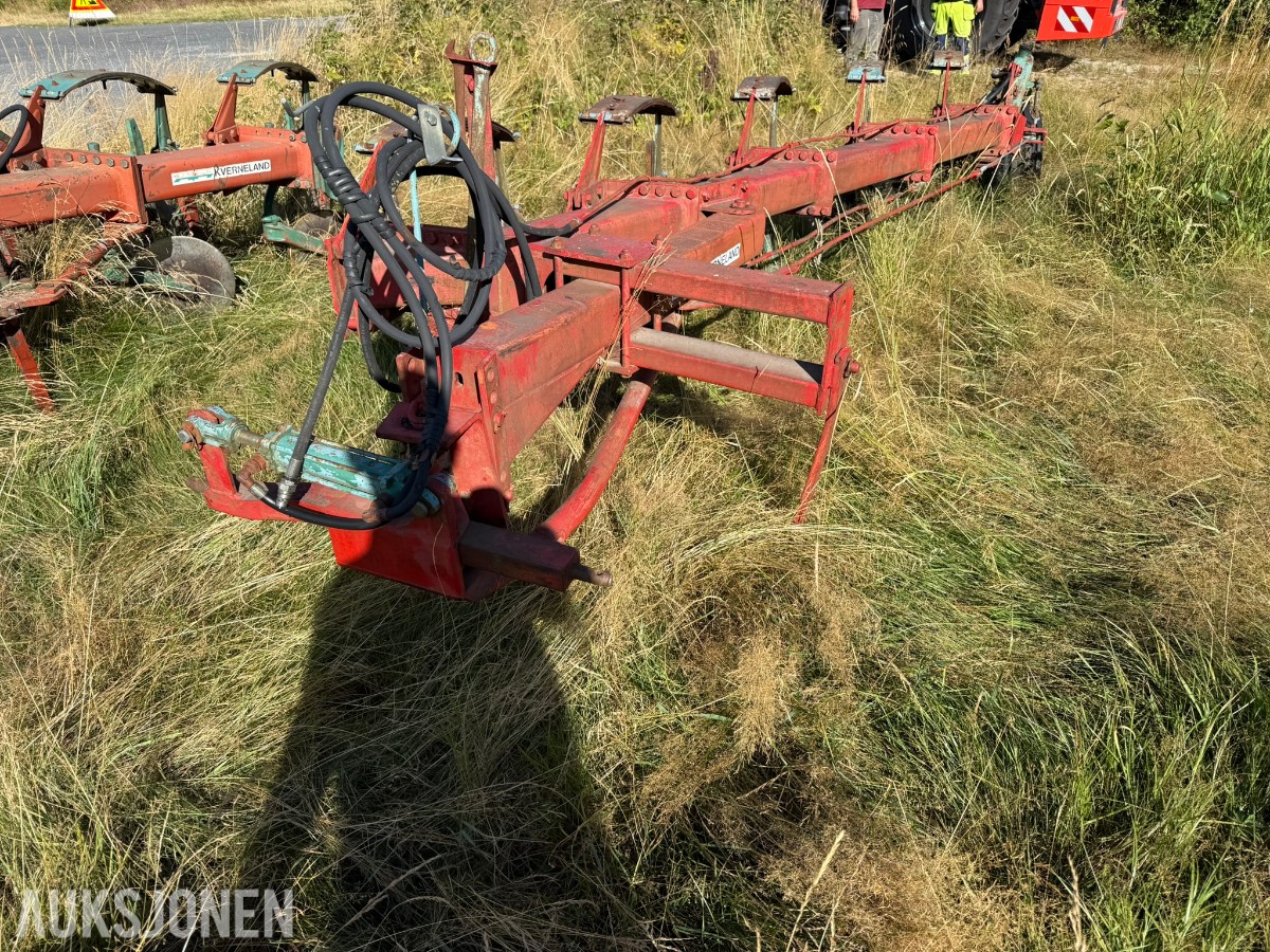 Kverneland B3 5-skjærs plog – forploger