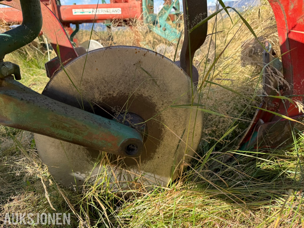 Kverneland B3 5-skjærs plog – forploger