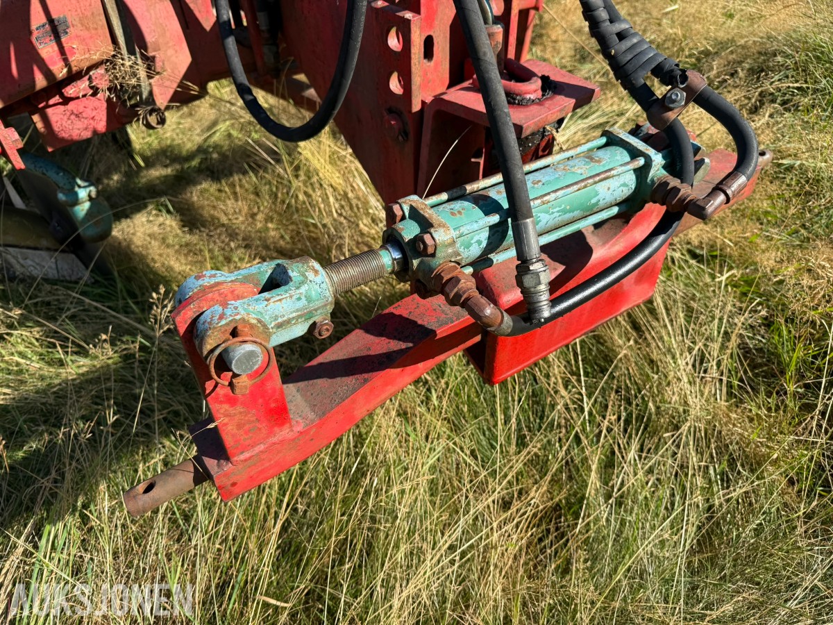 Kverneland B3 5-skjærs plog – forploger