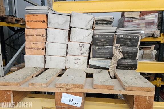Fliser på pall - STN Ceramica Porcelartech og Manifattura Emiliana - trelook og steinlook - blandet parti