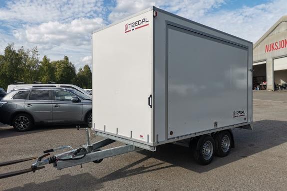 2025 Tredal T-23-BBFS skaphenger – 2 300 kg totalvekt og 1 670 kg nyttelast - Som NY