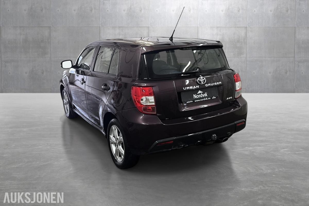 2011 Toyota Urban Cruiser 90 HK DIESEL 4WD HENGERFESTE