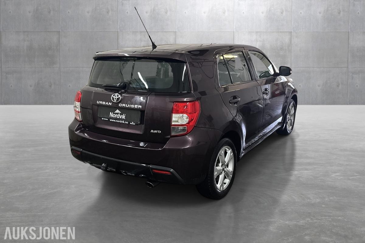 2011 Toyota Urban Cruiser 90 HK DIESEL 4WD HENGERFESTE