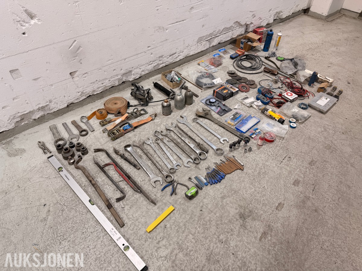 Verktøy og verkstedmateriell