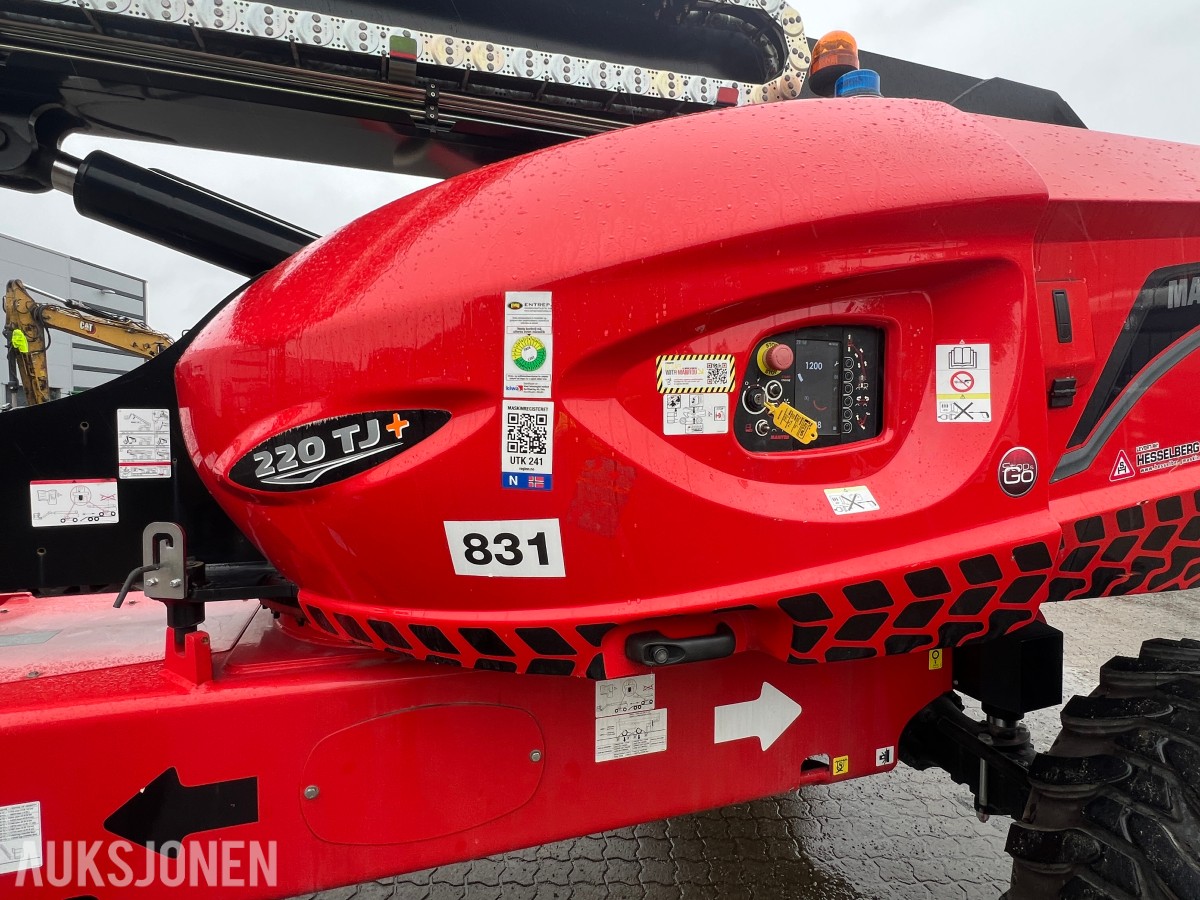 2022 Manitou Lift 220 TJ+