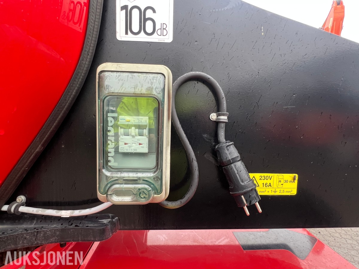 2022 Manitou Lift 220 TJ+