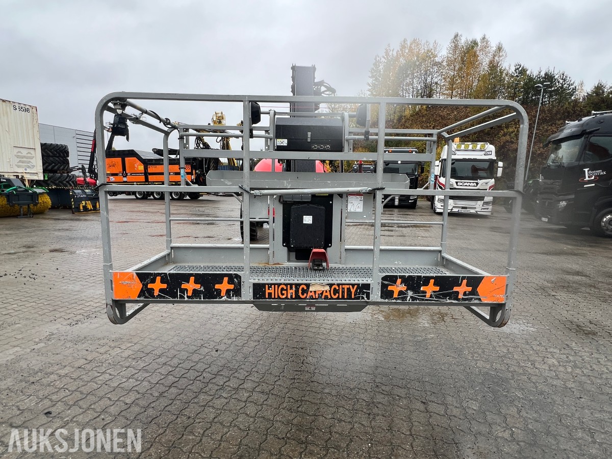2022 Manitou Lift 220 TJ+