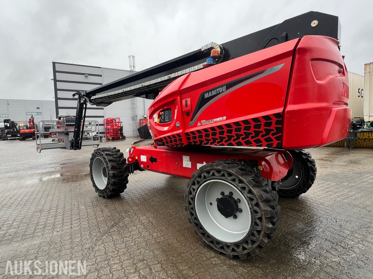 2022 Manitou Lift 220 TJ+