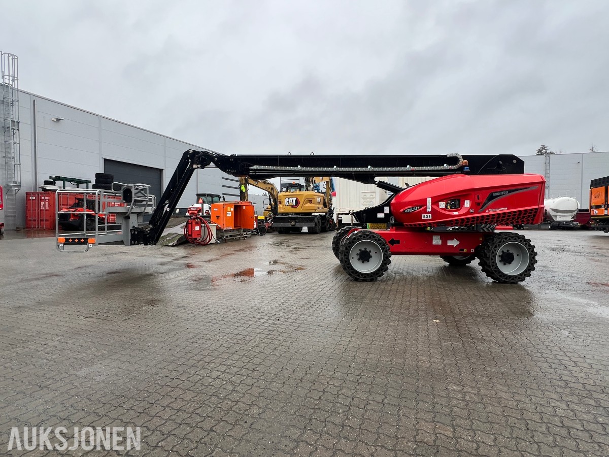 2022 Manitou Lift 220 TJ+