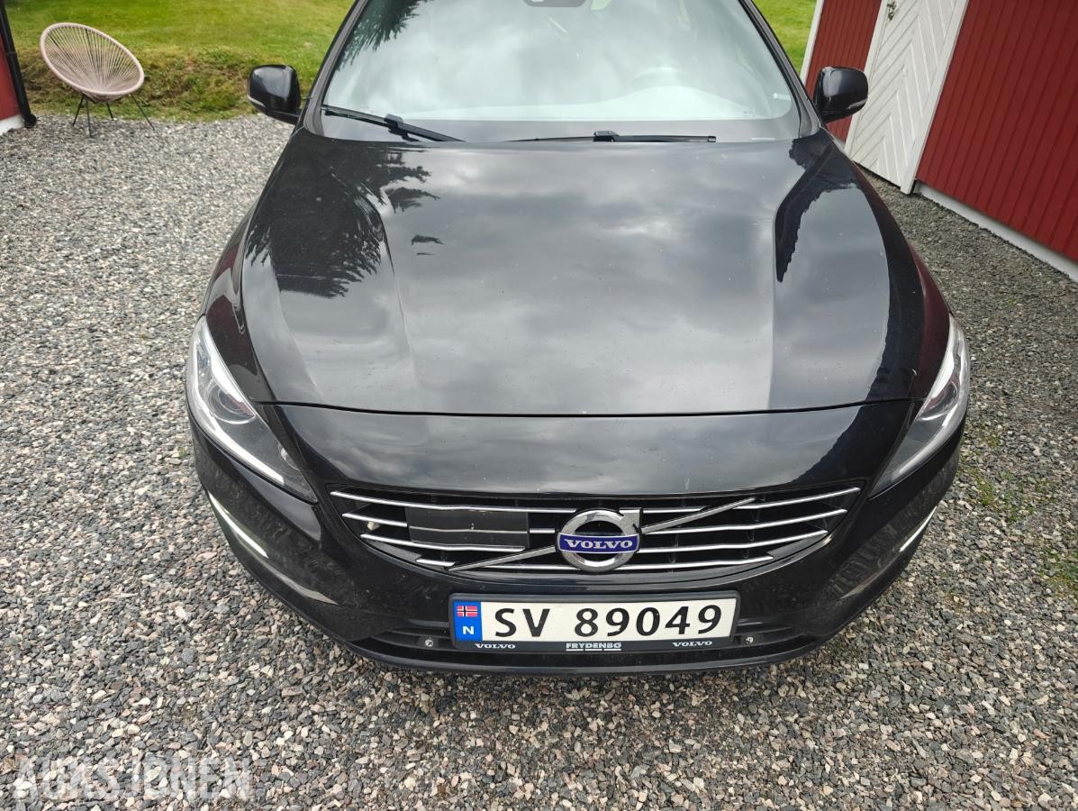 2018 Volvo V60, V60 2.4-220 D AWD, 208186km