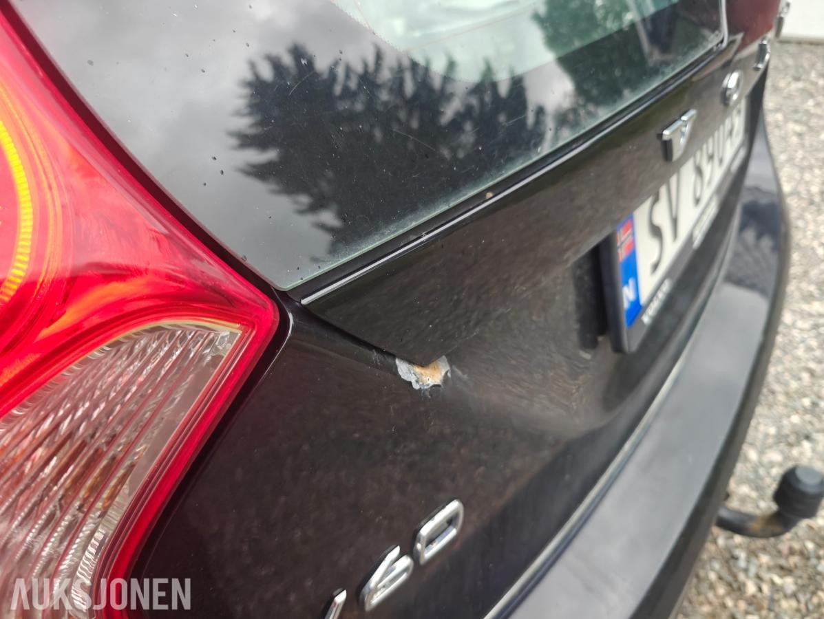 2018 Volvo V60, V60 2.4-220 D AWD, 208186km