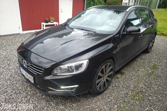 2018 Volvo V60, V60 2.4-220 D AWD, 208186km