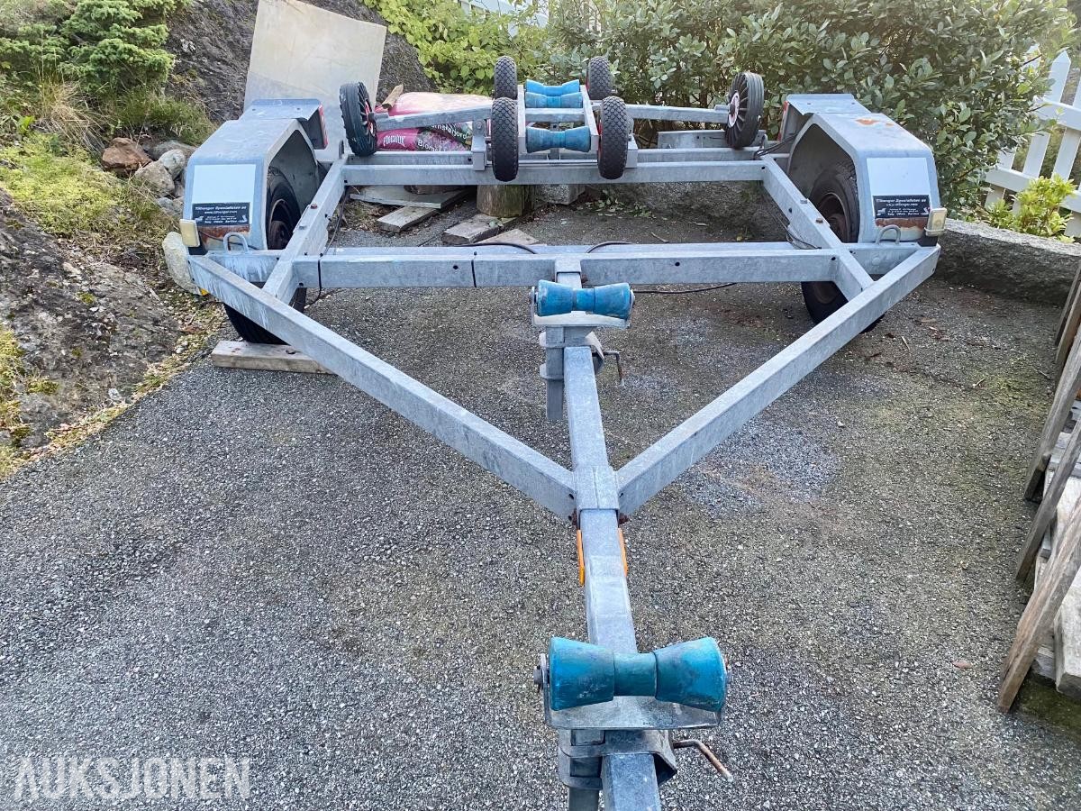 Yamarin 5910 med Evinrude E-Tec 115 2008 mod. og båthenger
