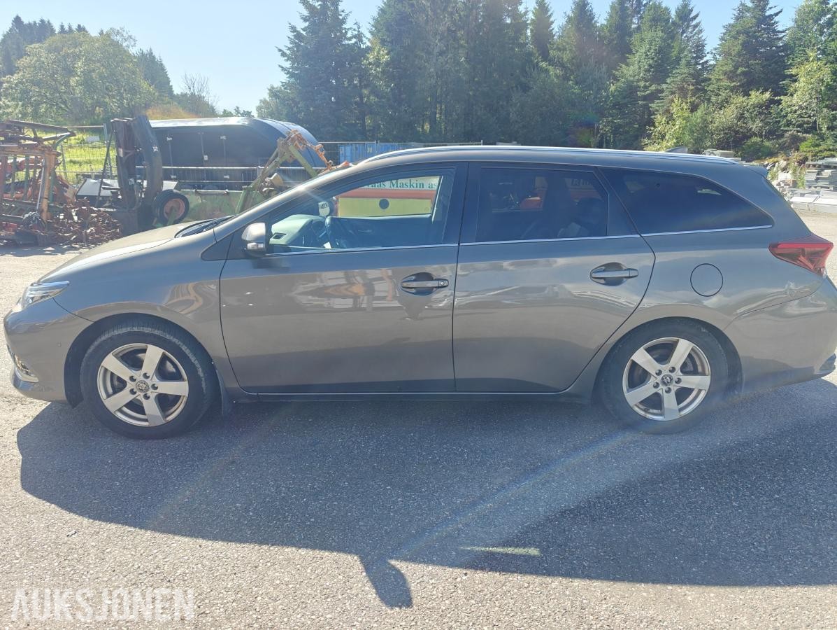 2016 Toyota Auris 1.8-99 - Eu-godkjent til 02/27 - Km: 173777