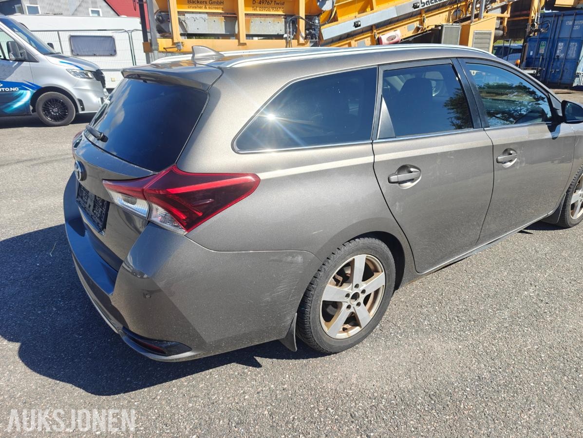 2016 Toyota Auris 1.8-99 - Eu-godkjent til 02/27 - Km: 173777
