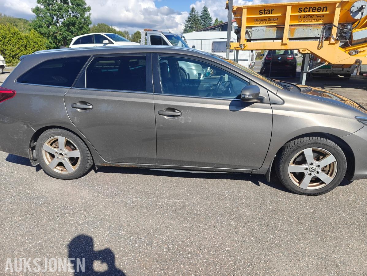 2016 Toyota Auris 1.8-99 - Eu-godkjent til 02/27 - Km: 173777