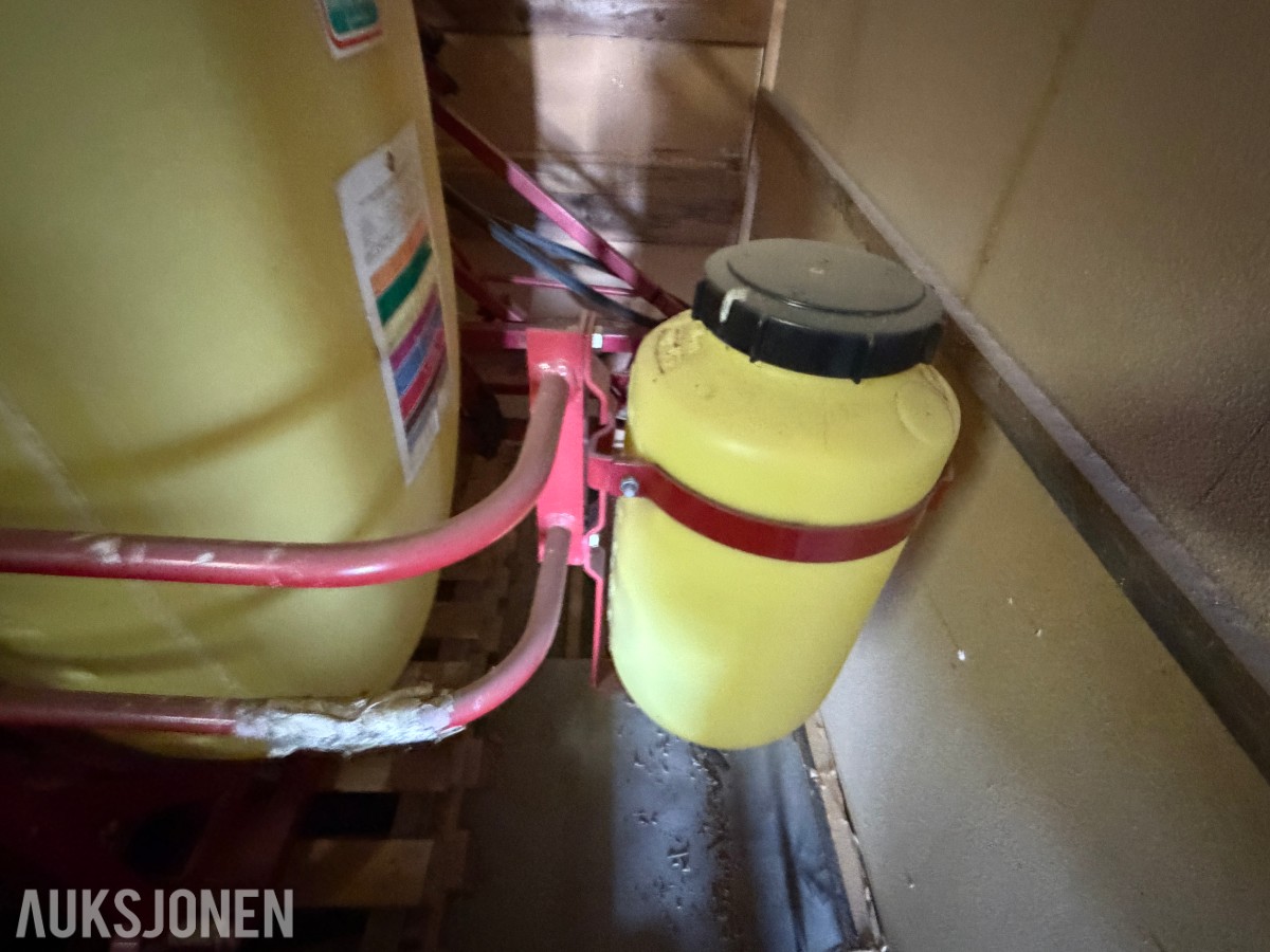 Hardi Åkersprøyte 600l m/sammenleggbar bom