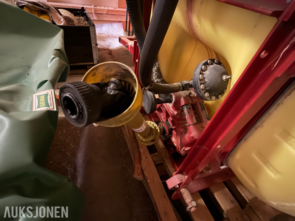 Hardi Åkersprøyte 600l m/sammenleggbar bom