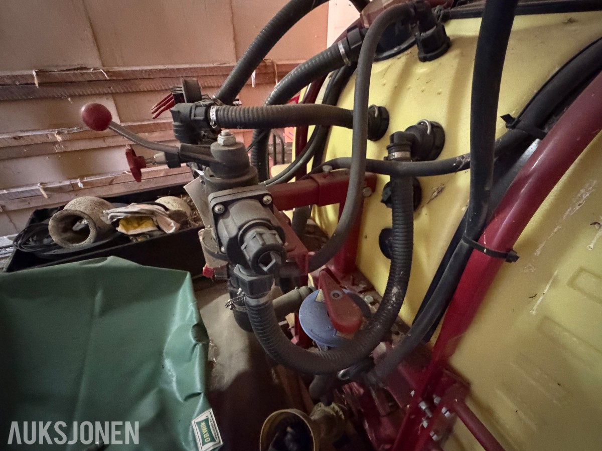 Hardi Åkersprøyte 600l m/sammenleggbar bom