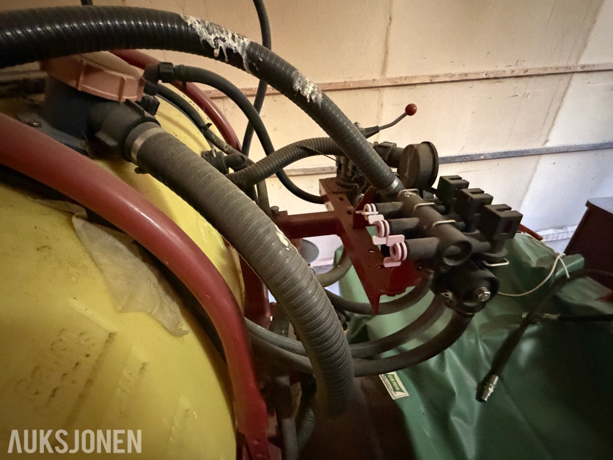 Hardi Åkersprøyte 600l m/sammenleggbar bom