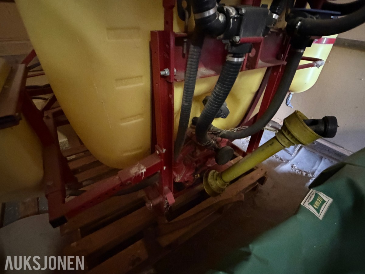 Hardi Åkersprøyte 600l m/sammenleggbar bom