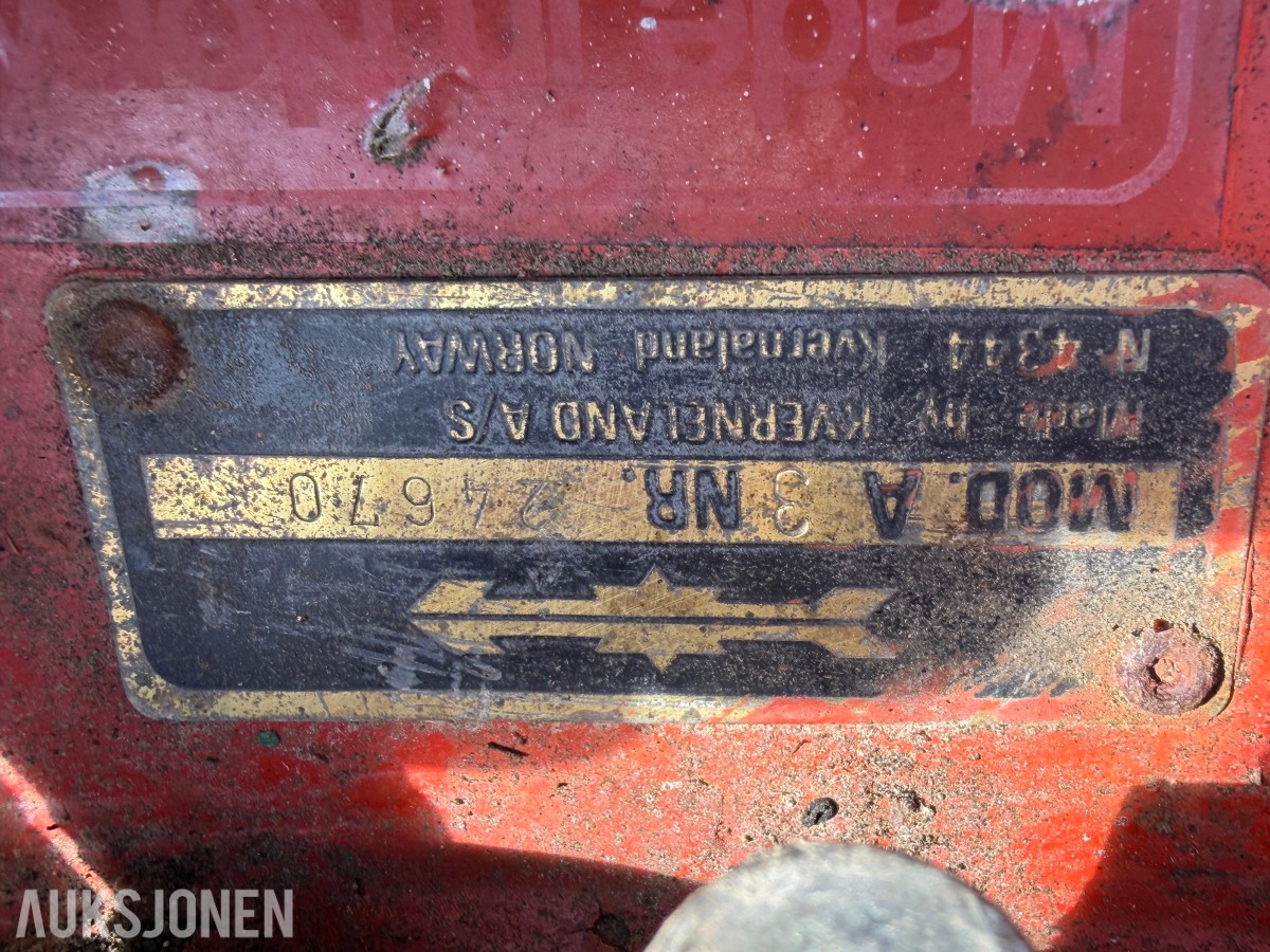 Kverneland MOD. A3 3-skjærs plog med hydraulisk sideregulering