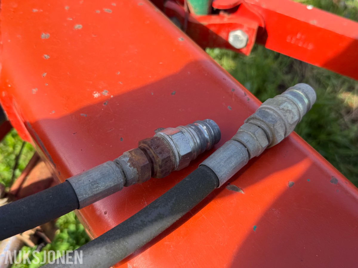 Kverneland MOD. A3 3-skjærs plog med hydraulisk sideregulering