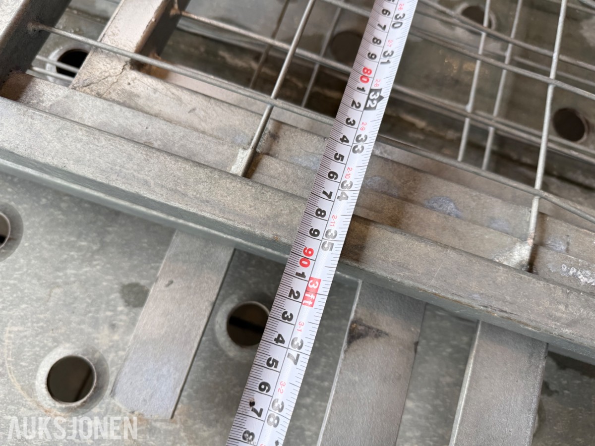 Hengergrinder og Krause aluminiumstige – selges samlet
