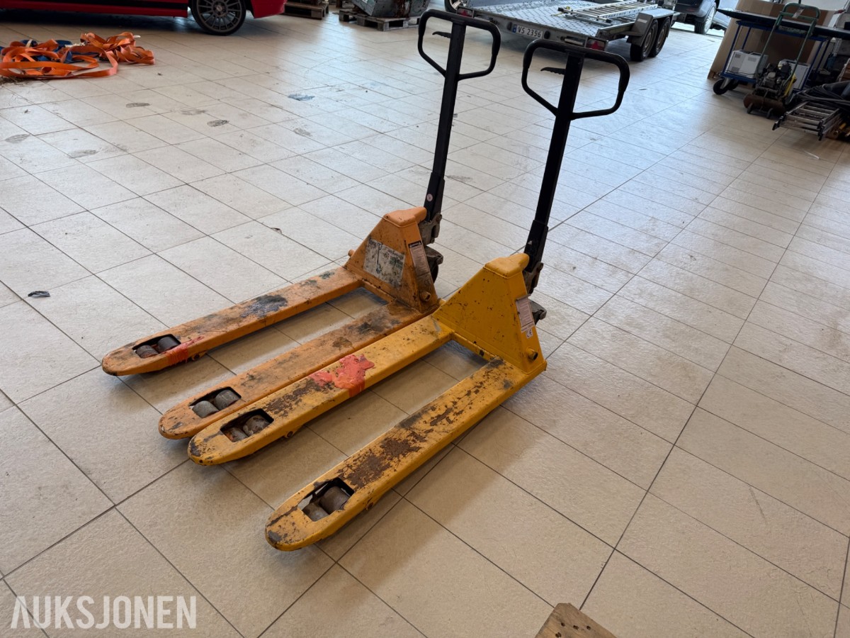 2 stk. jekketraller – kapasitet 2 500 kg