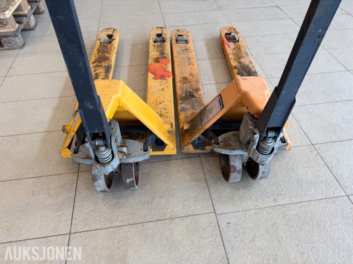 2 stk. jekketraller – kapasitet 2 500 kg